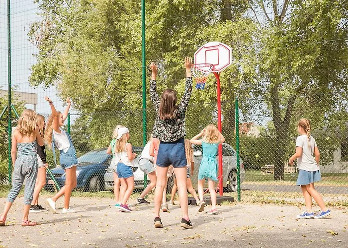 Jeugdherberg De Peerdevisser * Oostduinkerke